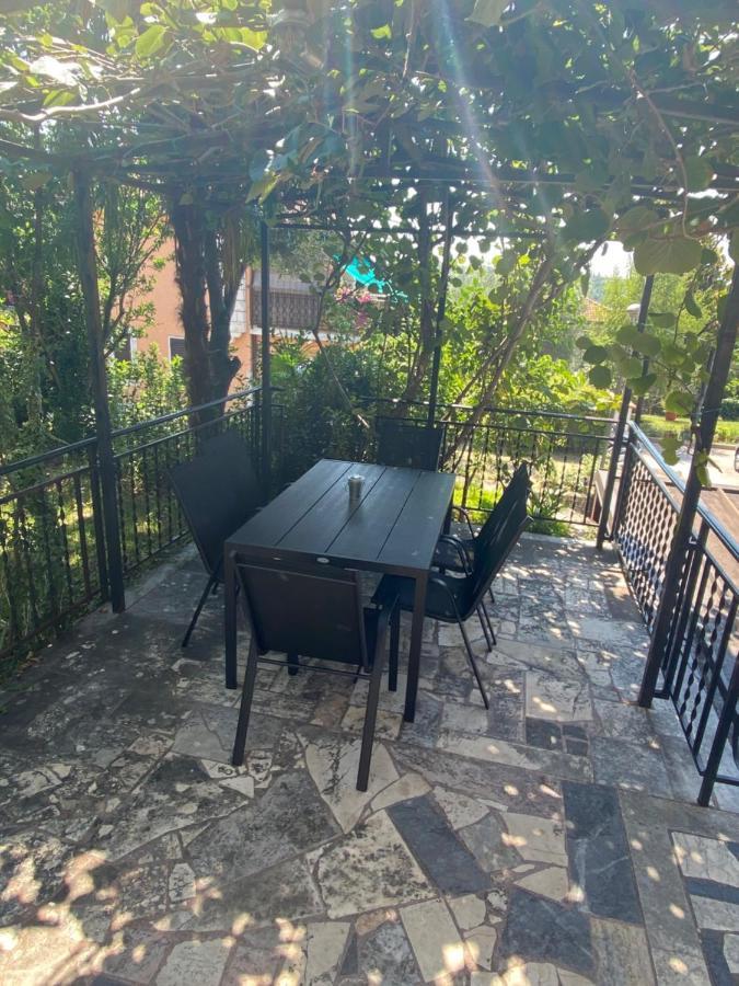 לוסיה Maeli Apartment מראה חיצוני תמונה